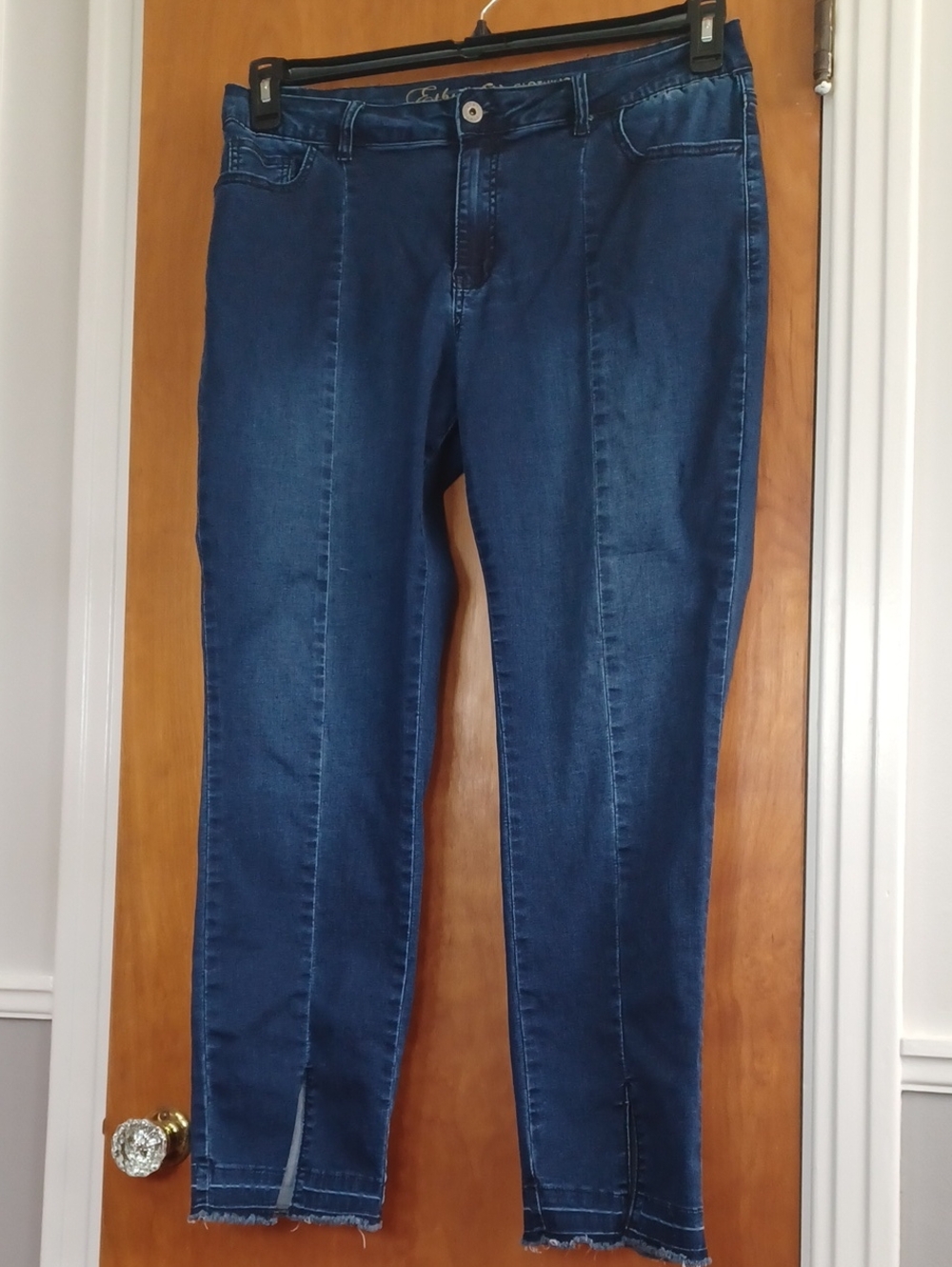 Ethyl Clothing "Frisky" Sz.14 Seamed Jeans. Front Slit. L.29".R.10". W.33".